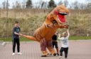 Yasmin Elder (28) is dressing as a dinosaur and walking the streets tomorrow to cheers up the kids during the lockdown. 

Pictured with her kids Odin(4), Theon (2) and Gabriel (9).