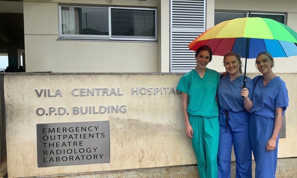 From left: Harriet Greig and Eilidh Martin alongside Lindsay Wallace outside the hospital they were working at in Vanuatu