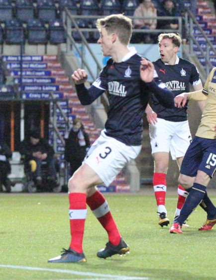 Paul Dixon in action for Falkirk