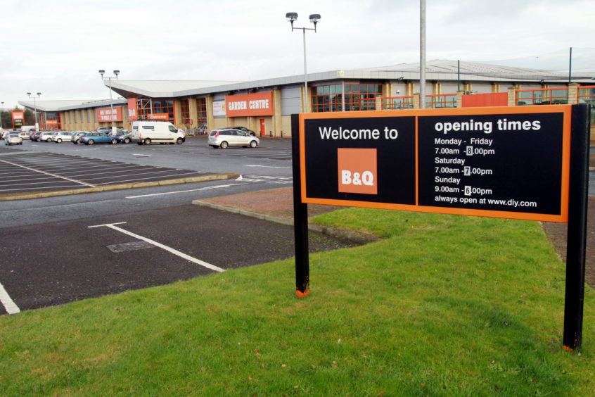 Dundee B&Q store one of few across UK reopened amid lockdown