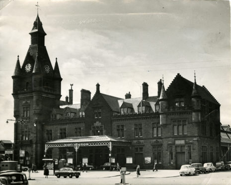 Dundee West Station on May 6, 1965.