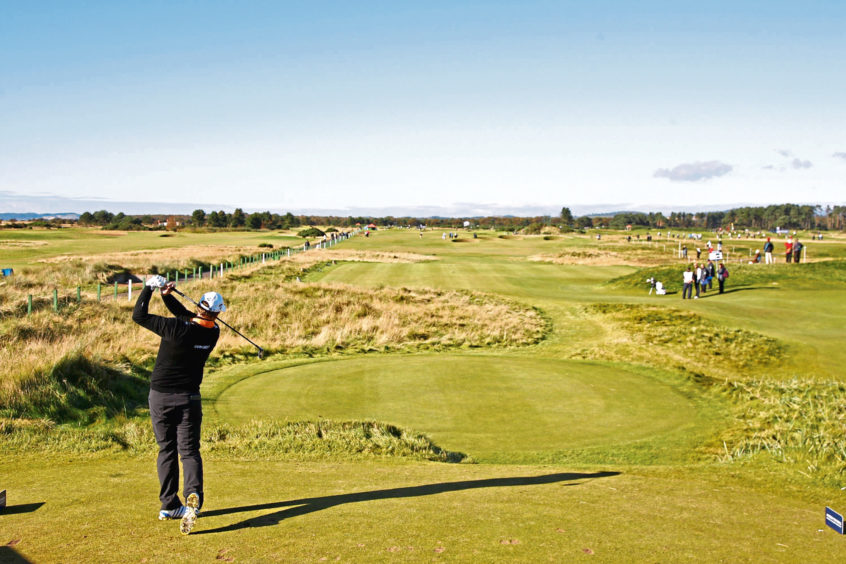 best time of year to visit scotland for golf