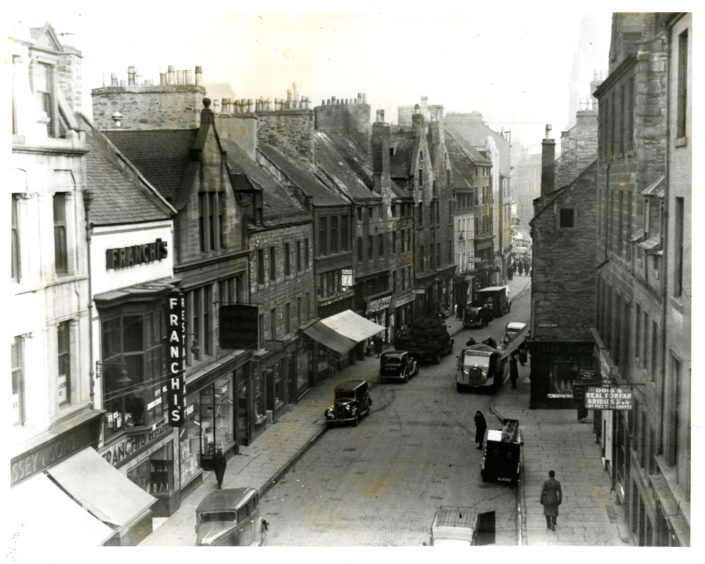sepia photograph of the Overgate area of Dundee in 1938.