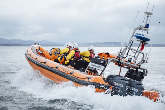https://wpcluster.dctdigital.com/thecourier/wp-content/uploads/sites/12/2020/05/Kinghorn-Lifeboat-Kirsty-McLachlan-558x372.jpg