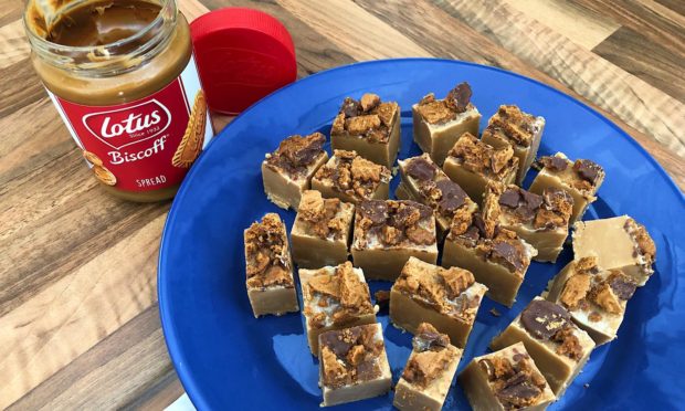 Easy and quick bakes: How to make this delicious Biscoff fudge from only four ingredients