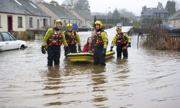 Construction teams could begin building a flood protection scheme in Comrie in 2022.