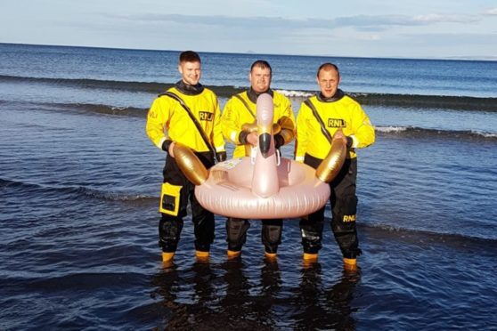 The Kinghorn crew with the pink flamingo.