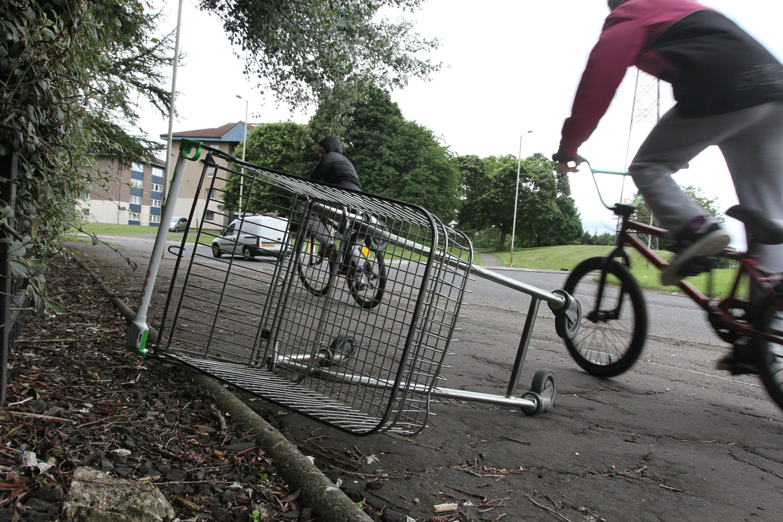 Evening Telegraph News- abandoned shopping trollies in Dundee,picture shows; one in Happyhillock road,friday 30th june.