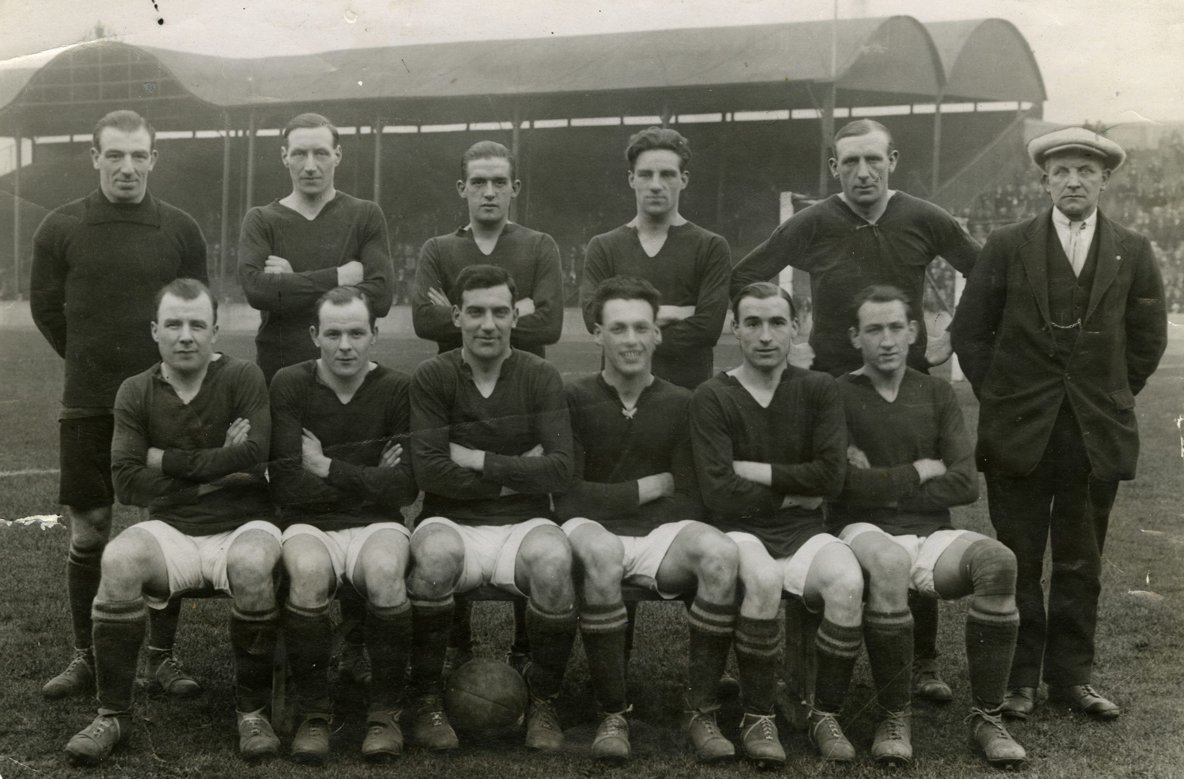 Jennings, back row, third from left, in the Raith Rovers team before he was sold to Leeds.