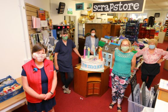 Fiona Gilbert, Mhairi McNeill, Beth Bell, Elizabeth Philip, and Pam Regan. Picture: Dougie Nicolson.