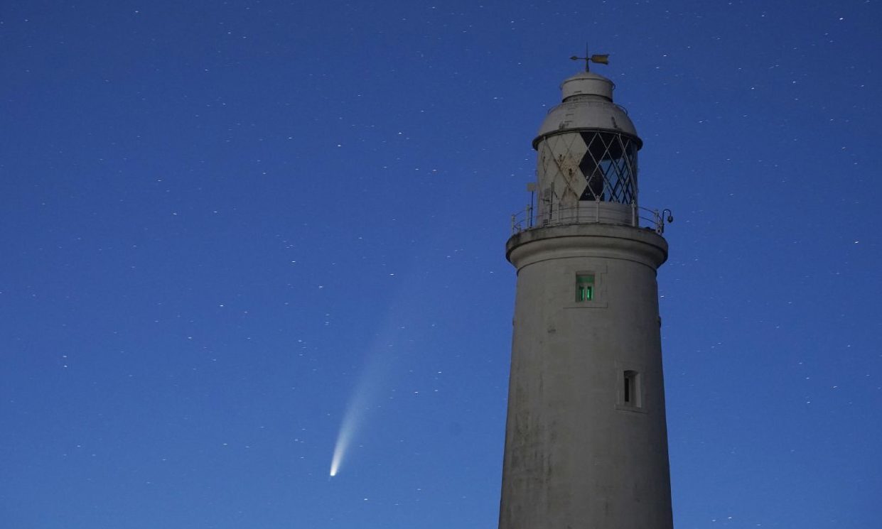 Comet Neowise passes St Mary's Lighthouse in Whitley Bay in the early hours of Tuesday morning.