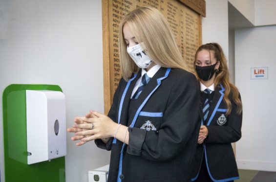 The number of school aged children testing positive for Covid-19 rose by more than 40% in seven days