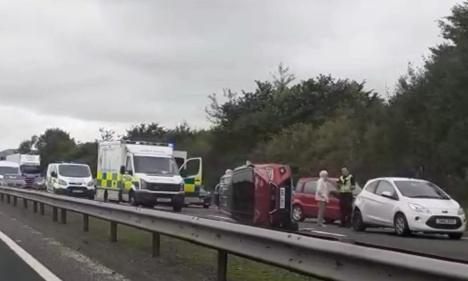 Police, paramedics and firefighters called to fourvehicle crash on A92