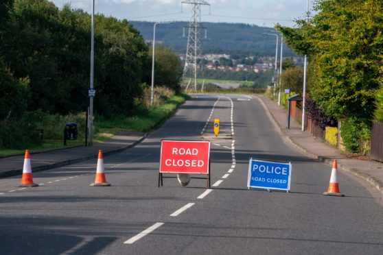 The A909 between Kelty and Cowdenbeath is currently closed due to a road traffic collision