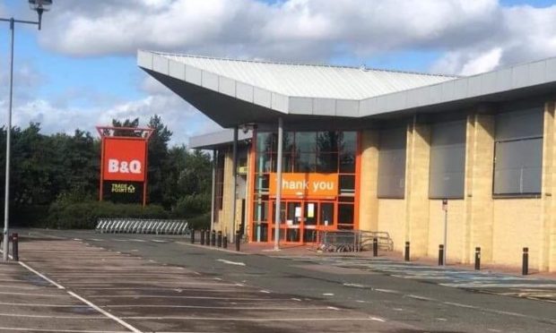 B&Q in Dundee was closed.