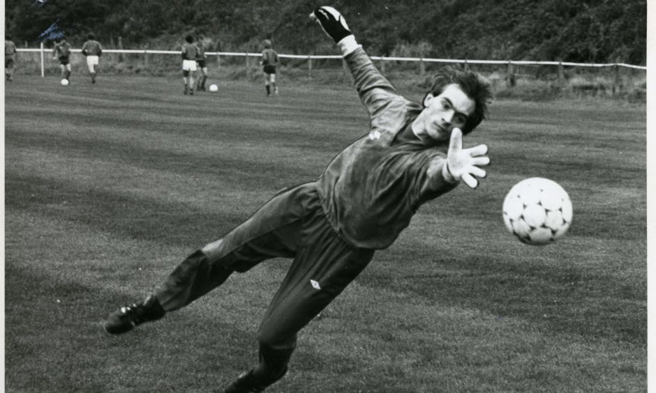 Jim Leighton has been opening up about his career.