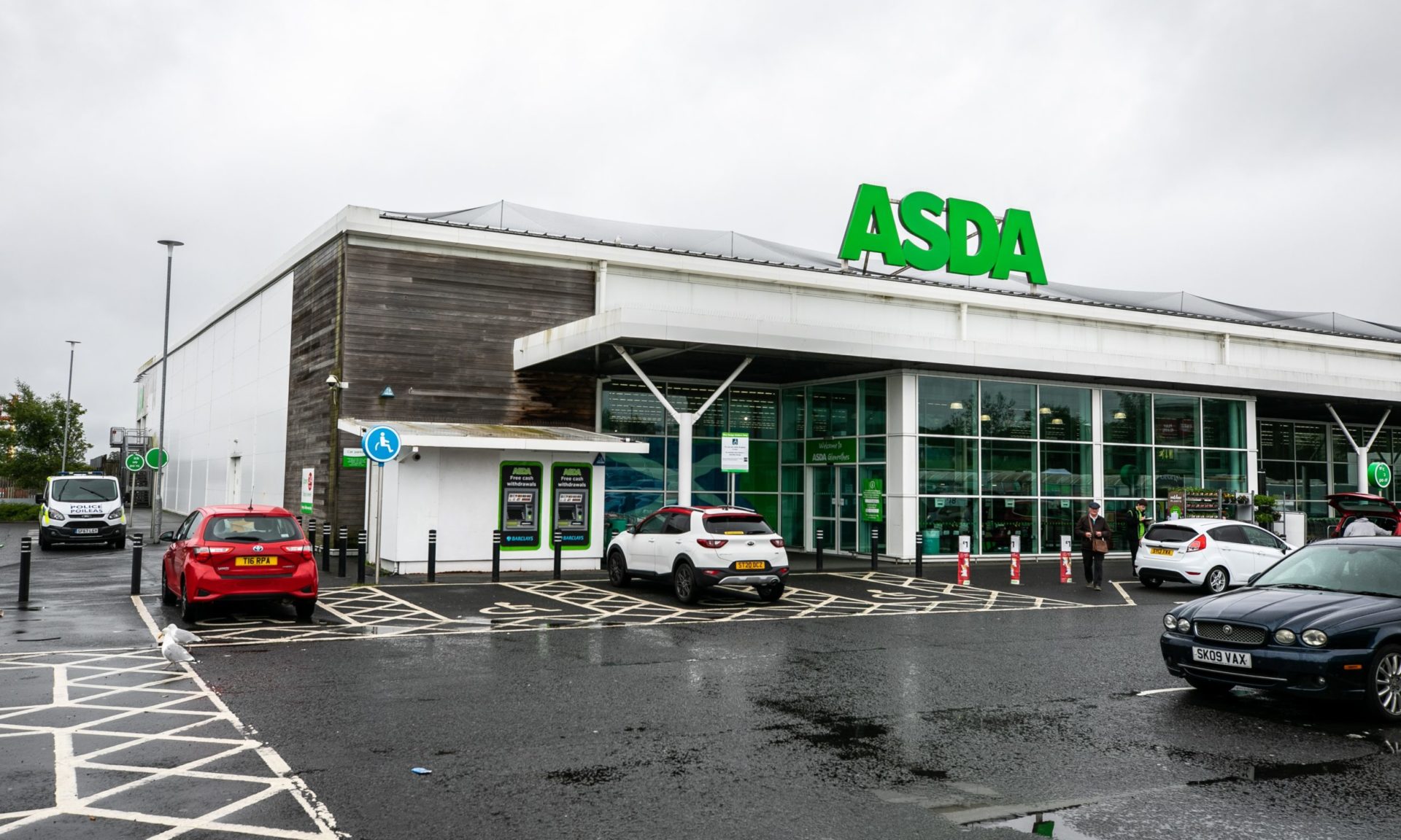 Glenrothes Asda puts 'curfew' on toilets after weeks of vandalism