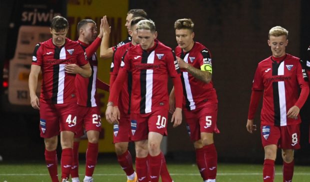 Dunfermline's Euan Murray (second from right) celebrates making it 1-0 against Kilmarnock.