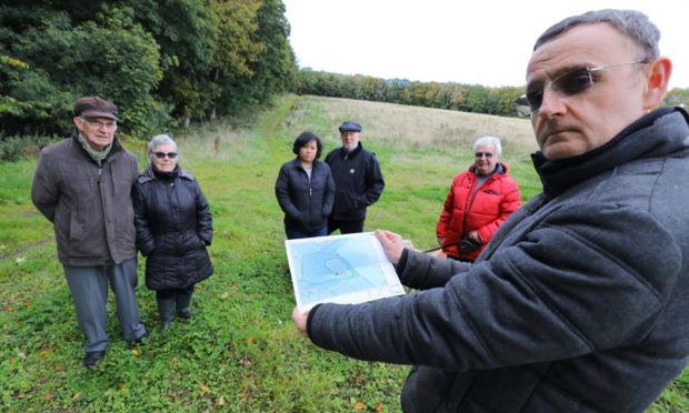 Ian Robertson with objectors.