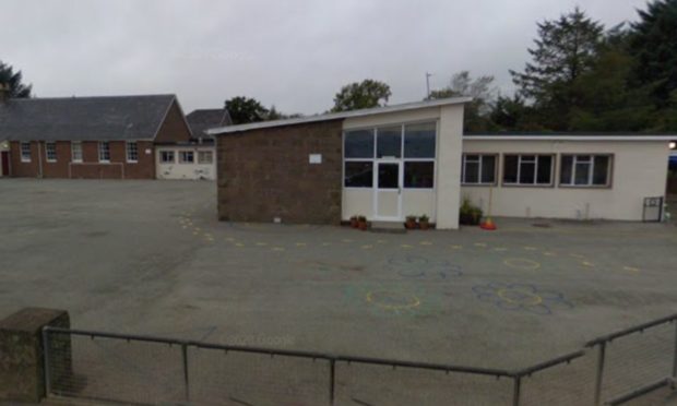 To go with story by Graham Brown. Pupils at Luthermuir primary school have been told to quarantine due to a case of Covid-19 linked to the school. Picture shows; Luthermuir primary school. Luthermuir. Courtesy Google Maps Date; Unknown