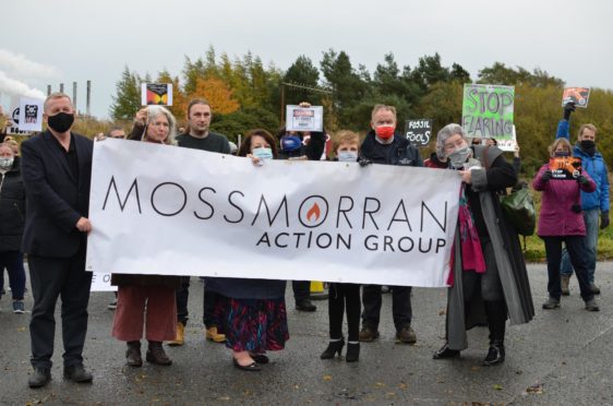 Alex Rowley MSP, Councillor Linda Holt, James Glen from MAG and Labour councillors Linda Erskine, Judy Hamilton, Alex Campbell and Mary Lockhart were among protesters at the site on Saturday.
