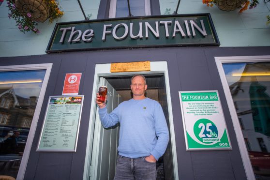 Gavin Price at The Fountain, The Square, Aberfeldy.