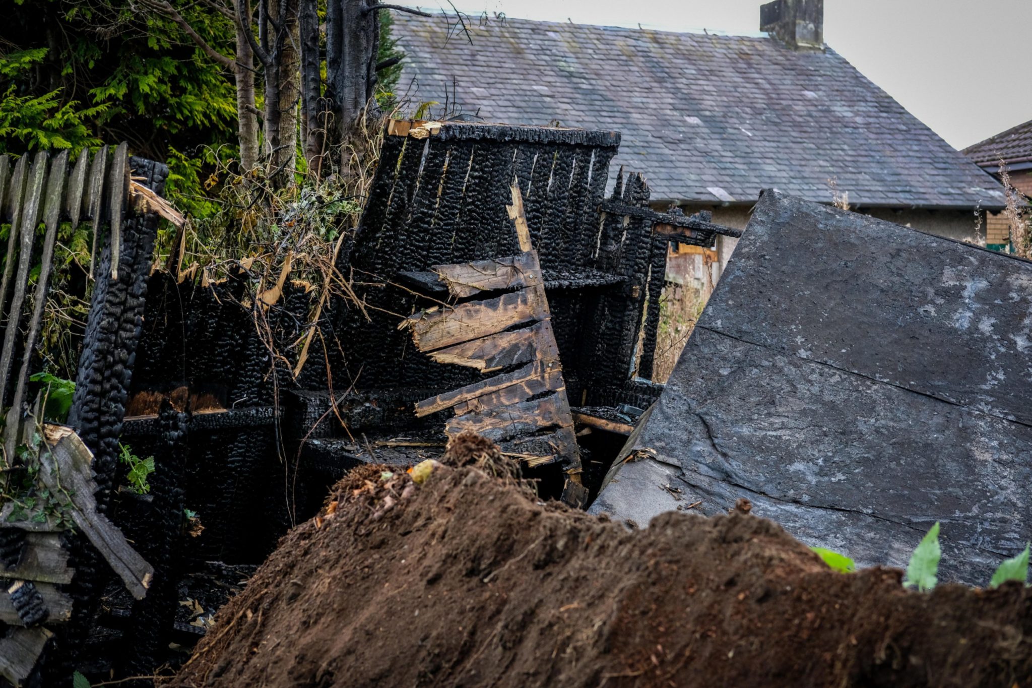 Fears as 'terrifying' blaze rips through Kirkcaldy building allegedly