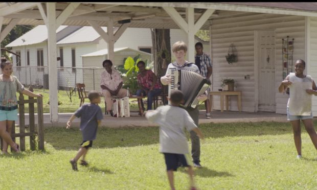 A scene from the 2018 movie Dirt Road to Lafayette