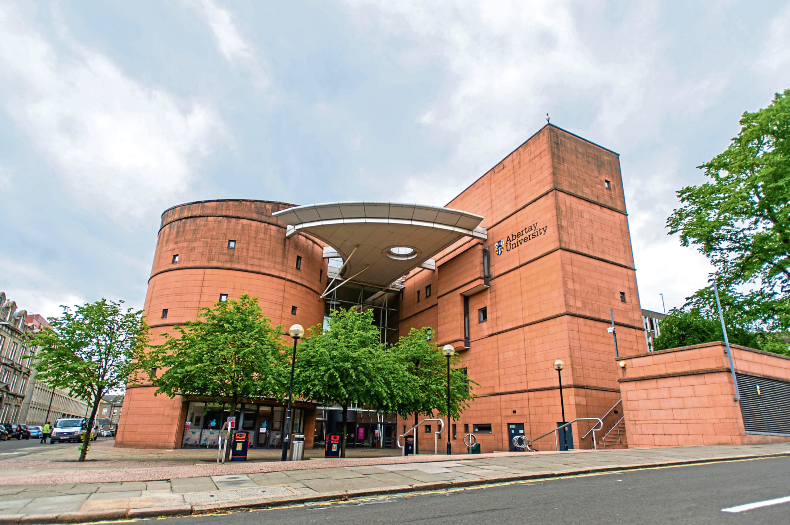 Abertay University: £18m investment in cyber security hub to create jobs - Vimarsana News