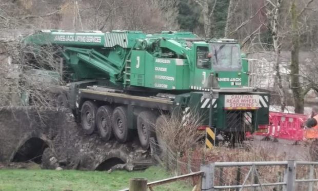 Crane crash on the A85 at Lochearnhead