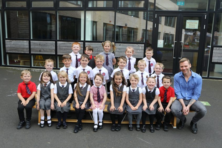 Burntisland Primary School class P1B with teacher Mr Kris Barclay.