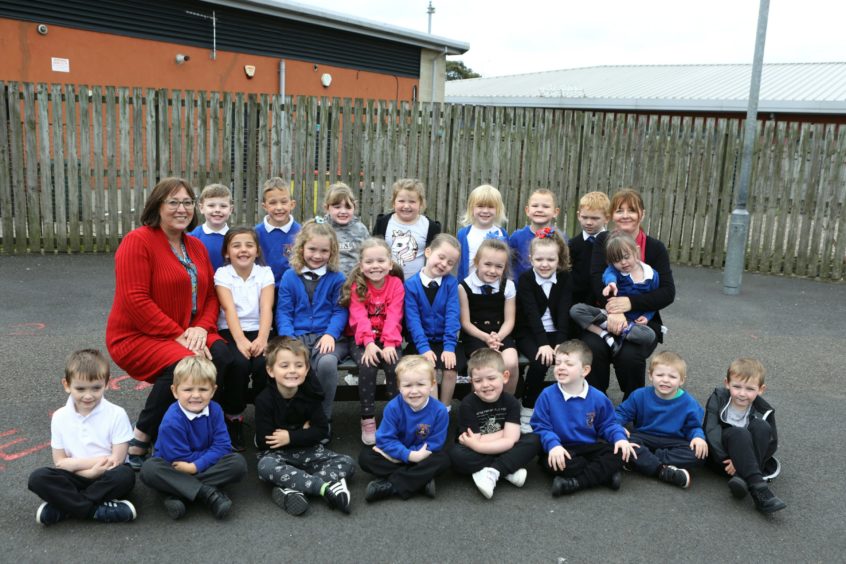 King's Road Primary School 1A class with teachers Mrs Tracy O'Connor, left, and Mrs Julie Glover.