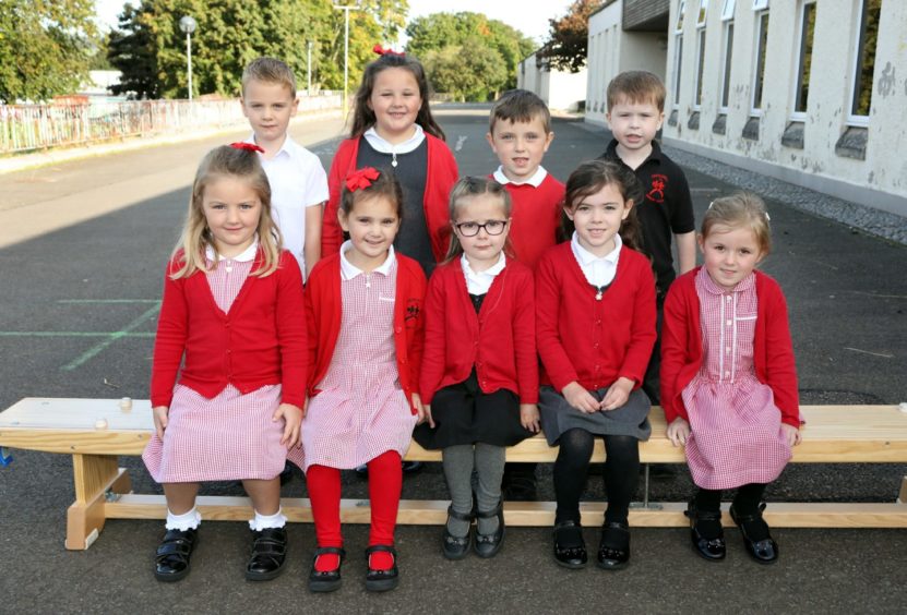 Castlehill Primary School class 1a.
