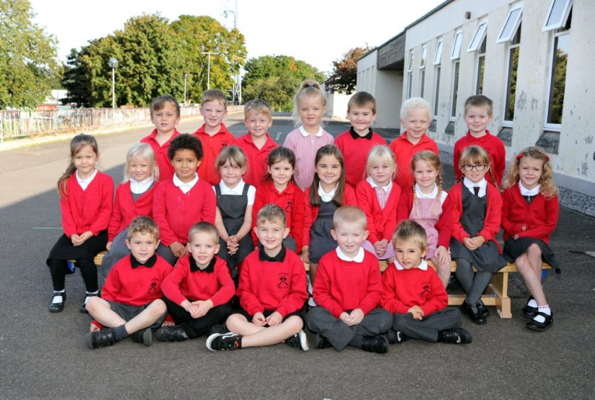 Castlehill Primary School class 1b.