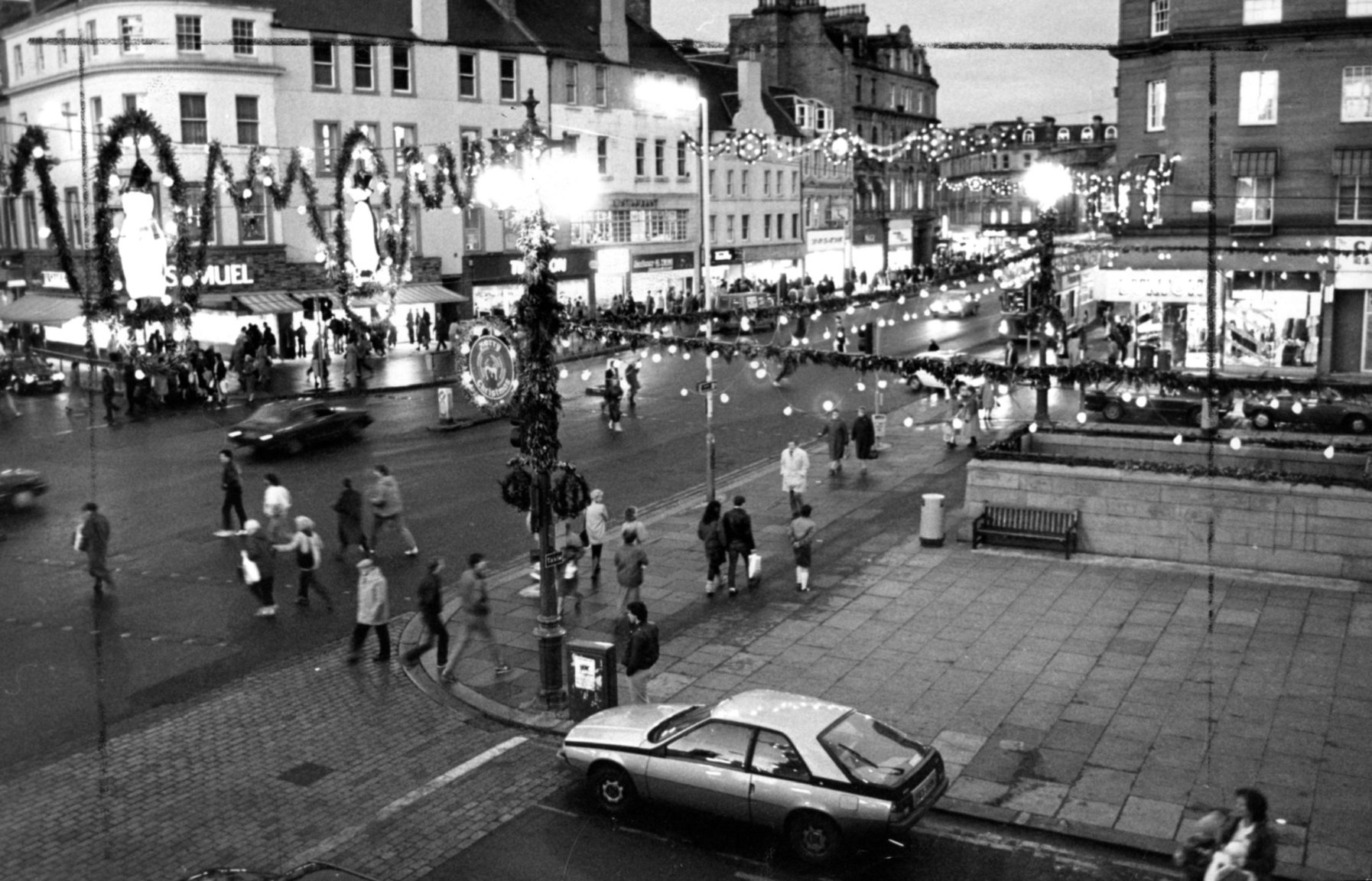 Christmas lights Dazzling Dundee through the decades