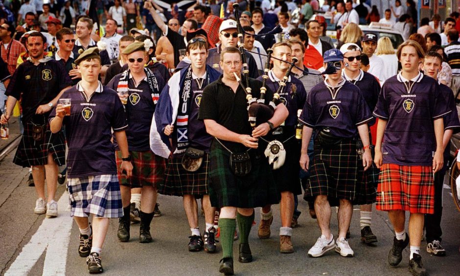 The Tartan Army have always known how to make an entrance!