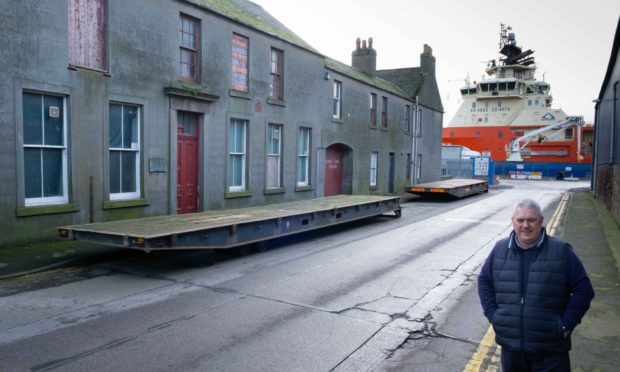 The lorry on America Street, Montrose.