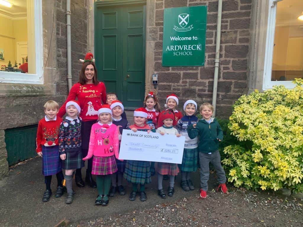 Crieff children raise over £1200 for local foodbank with 5k walk - Vimarsana News