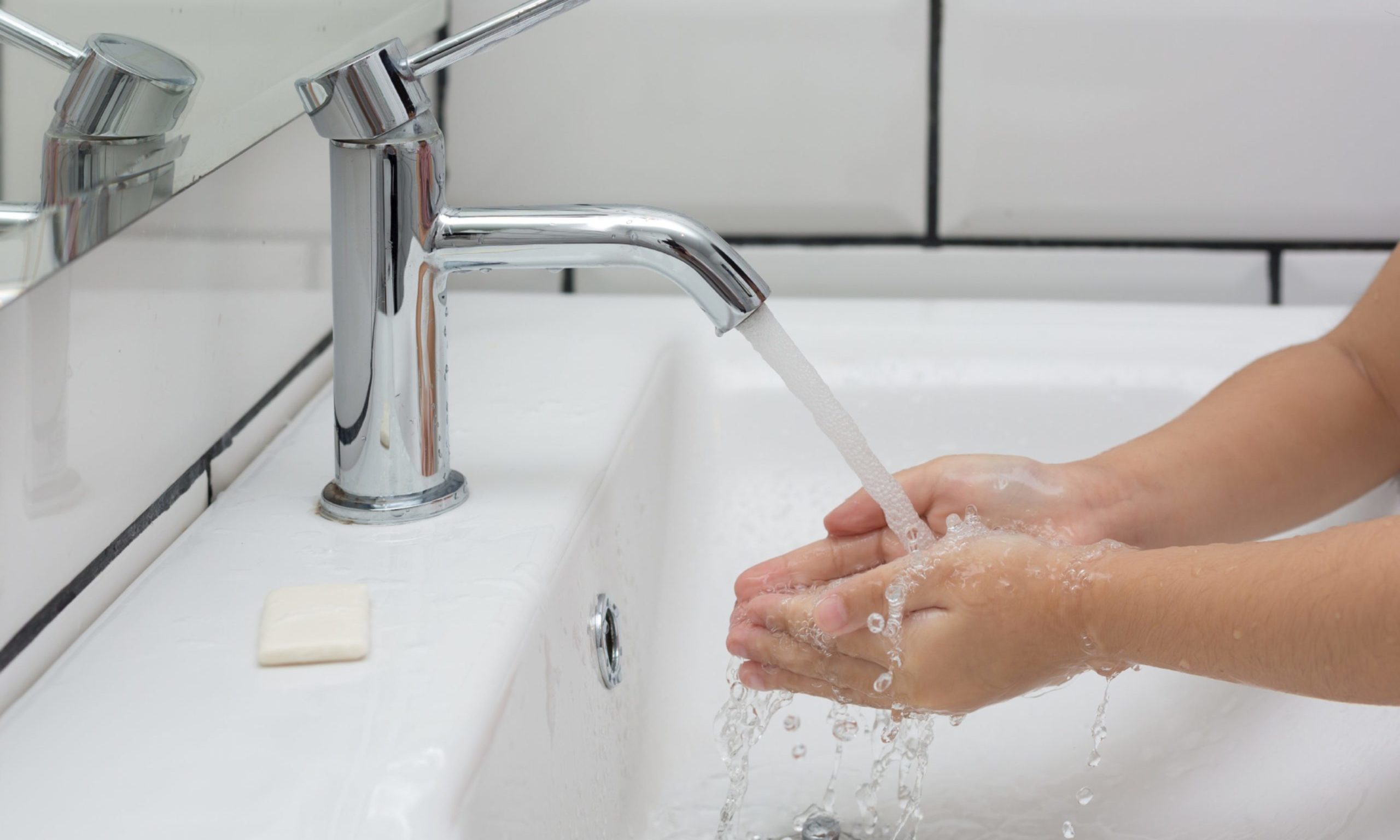 Carnoustie residents wake up to 'petrol-smelling' water - Vimarsana News