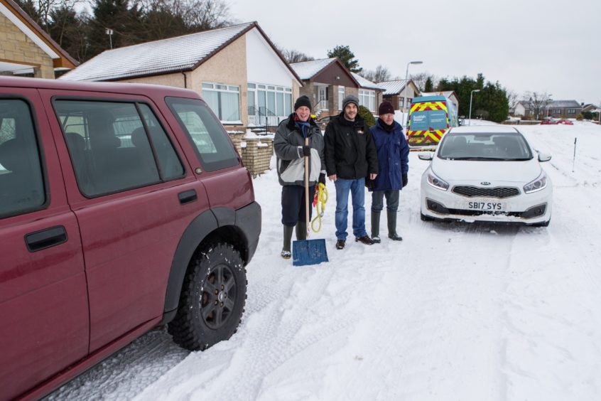When Courier Photographer Steven Brown got stuck in the snow, help was granted by Frank Hailstones, Ian Wood (4x4) and William Wallace in March 2018.
