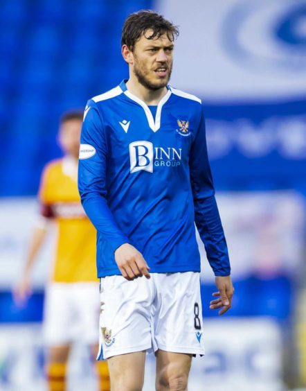 PERTH, SCOTLAND - NOVEMBER 21: St Johnstone's Murray Davidson during a Scottish Premiership match between St Johnstone and Motherwell at McDiarmid Park, on November 21, 2020, in Perth, Scotland (Photo by Roddy Scott / SNS Group)