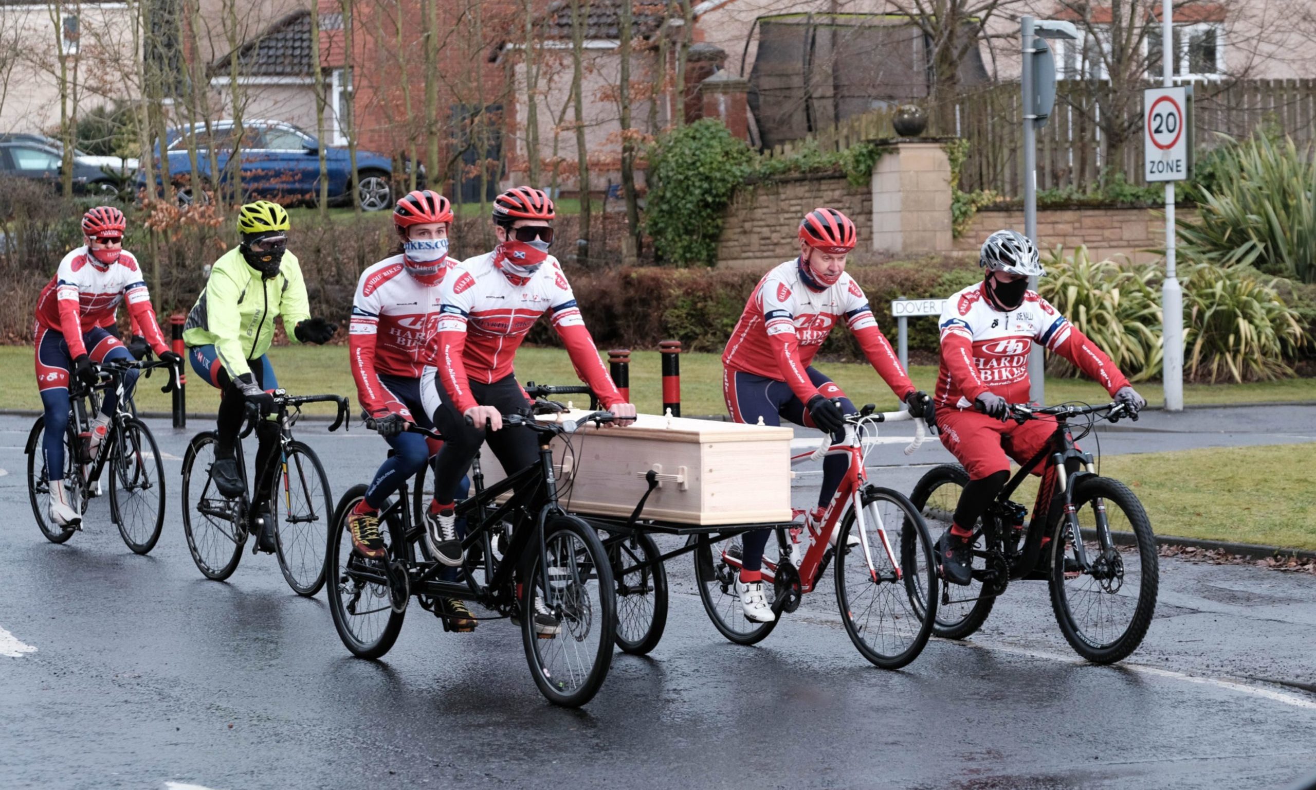 One last ride: Champion cyclist Craig Hardie given hero's send off as he is carried to his funeral service by bike - Vimarsana News