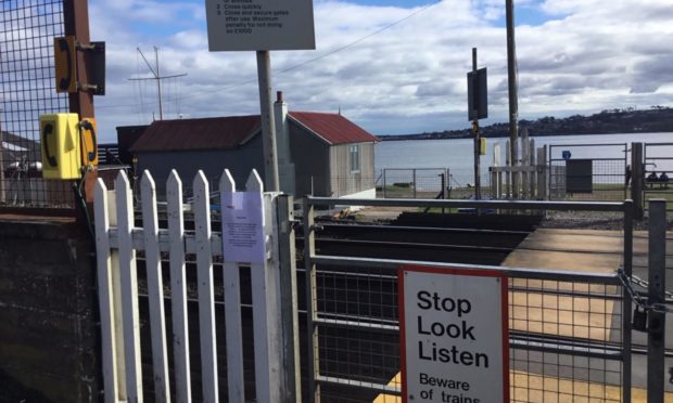 Harecraig Level Crossing in Broughty Ferry