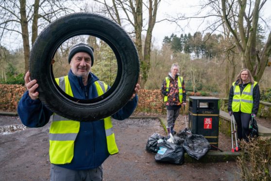 David Spence and fellow members of the of the Fife Street Champions, Sharon Longhirst and Hilary Haman.