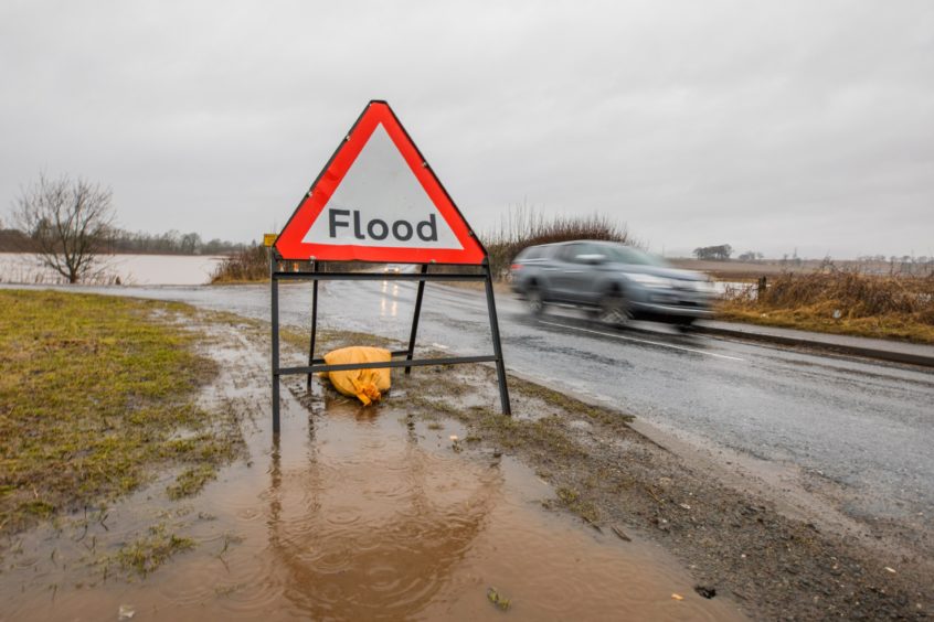 Flooding around the A923.