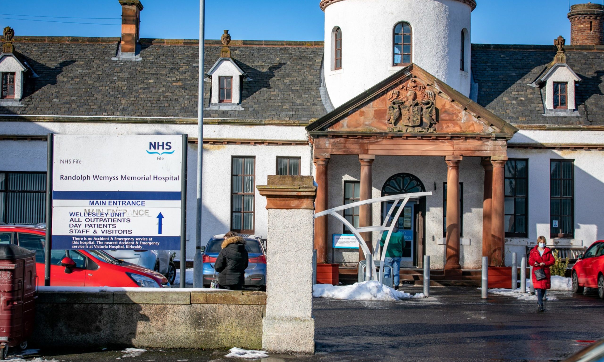 Covid-19 vaccinations: Assurance Fife booking problems are now resolved after days of 'utter chaos' - Vimarsana News