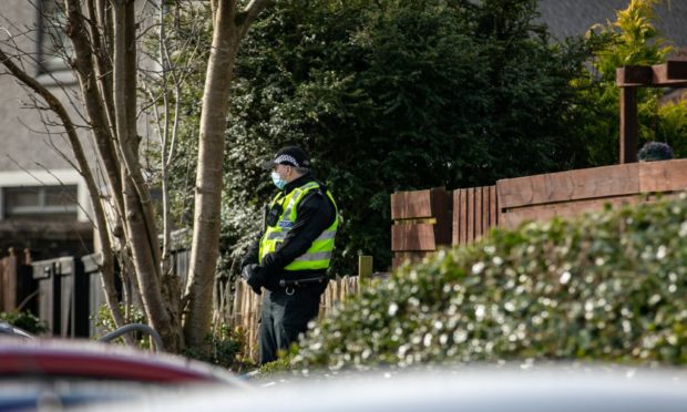 Police on Uist Road, Glenrothes.