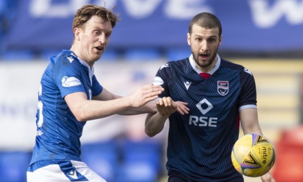 Liam Craig in action against Ross County.