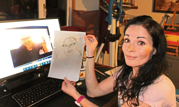 Gayle joins an online life drawing class with Sue Tilley (and Murray Chalmers as model). She is mortified by the results!!