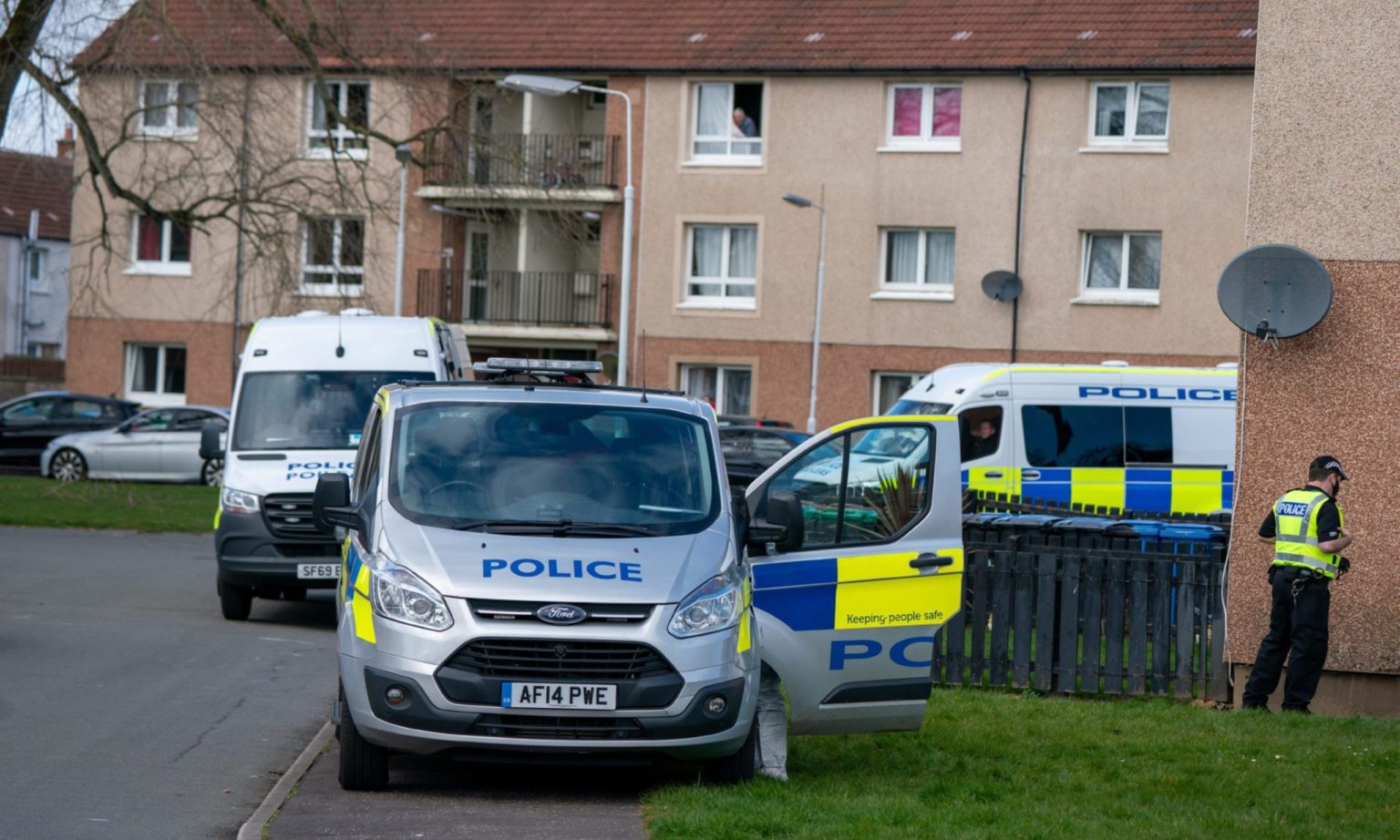 Police swoop on Kirkcaldy street in 'planned operation'